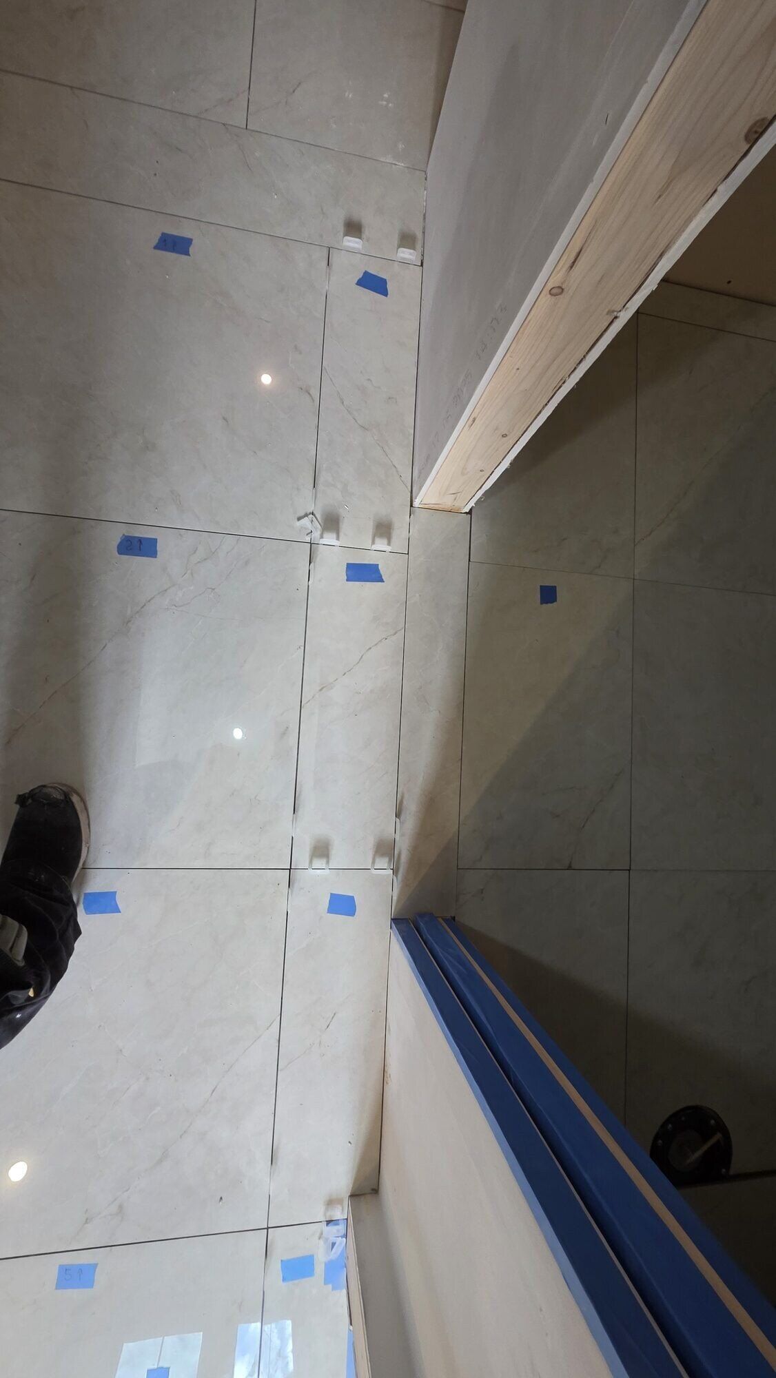 Large format wall tile