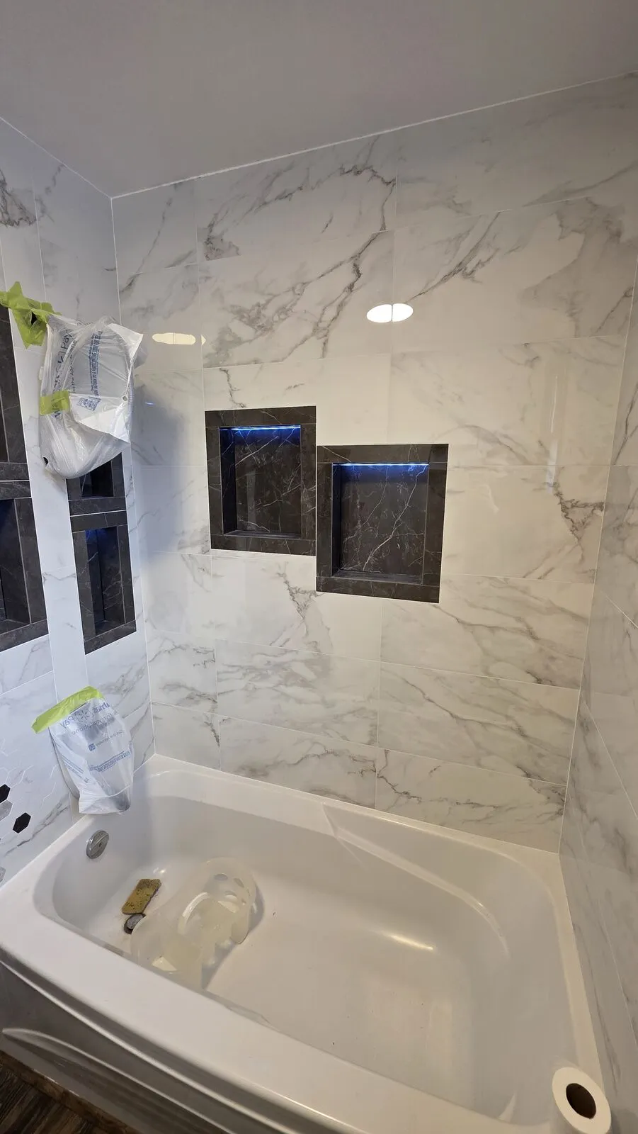 Bathroom remodel: tub surround, niches and hex accent — finished (2)