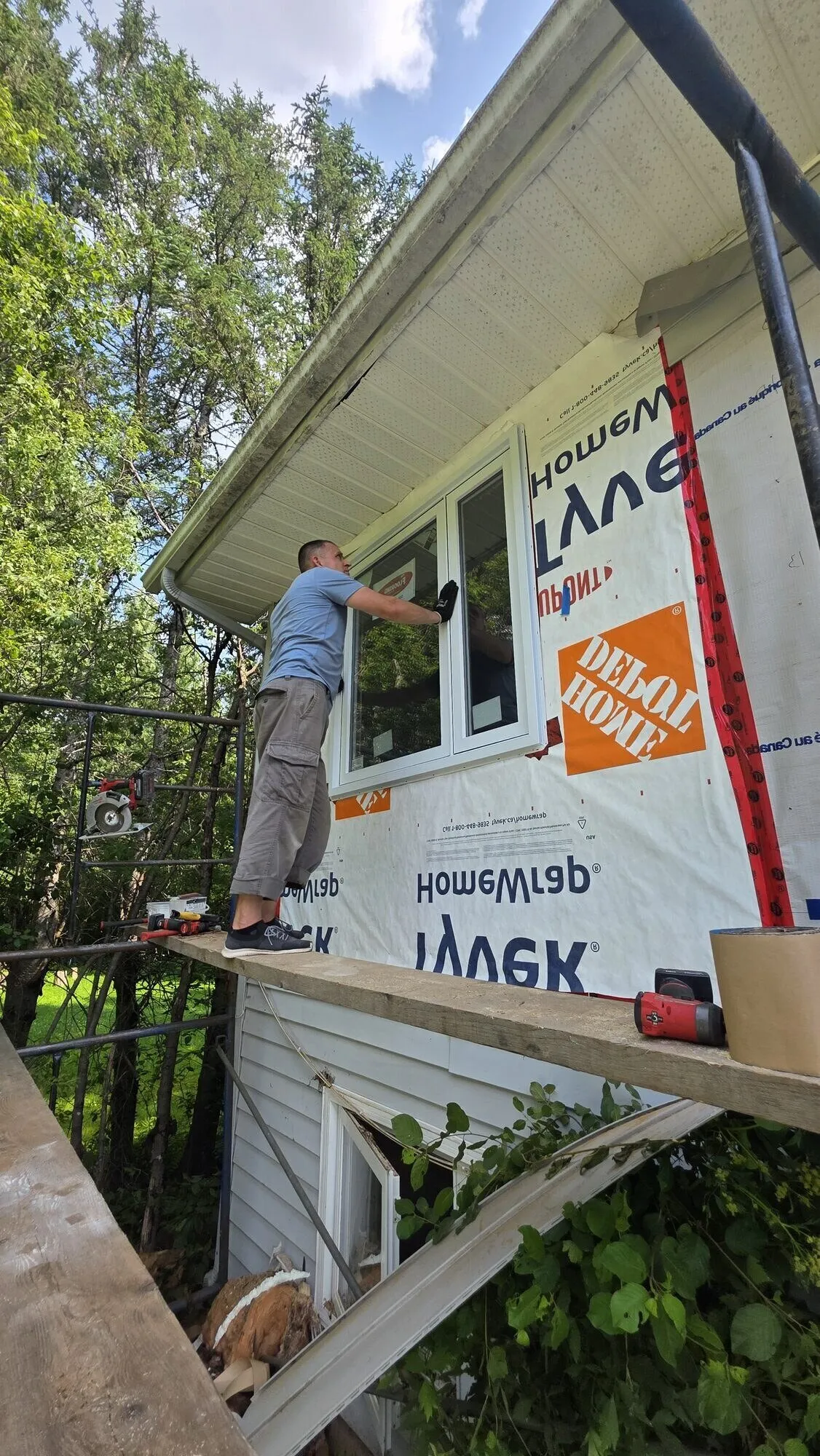 Window install over house wrap